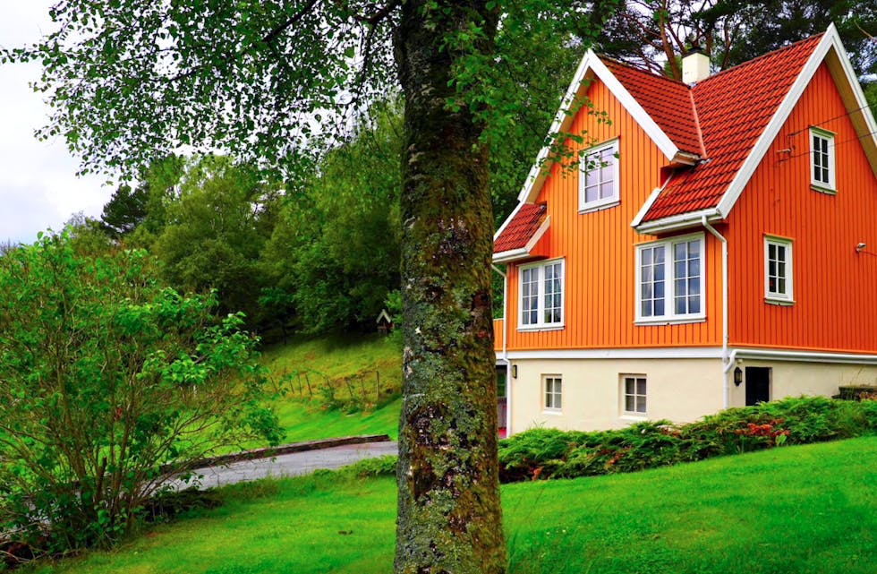 Huset på Bjelland blei totalrenovert i fjor og er nå for andre sommaren på rad til utleige for turistar.