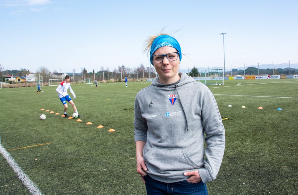 Leiar i Sveio IL, Lillian Rommetveit, er oppteken av at inneidrettar som volleyball og handball får koma i gang igjen. 