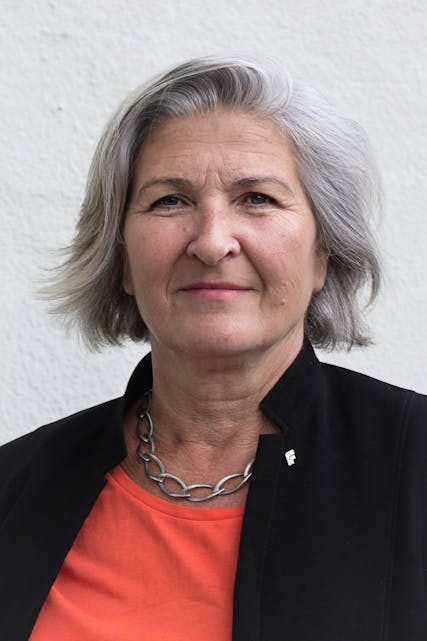 Rosalind Fosse er
fraksjonsleder for Frp i medlem i utval for opplæring og kompetanse i Vestland fylke.