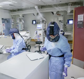 Intensivavdelinga på Rikshospitalet i Oslo har ansvaret for å behandle nokre av dei aller sjukaste koronapasientane. Foto: Stian Lysberg Solum / NTB / NPK