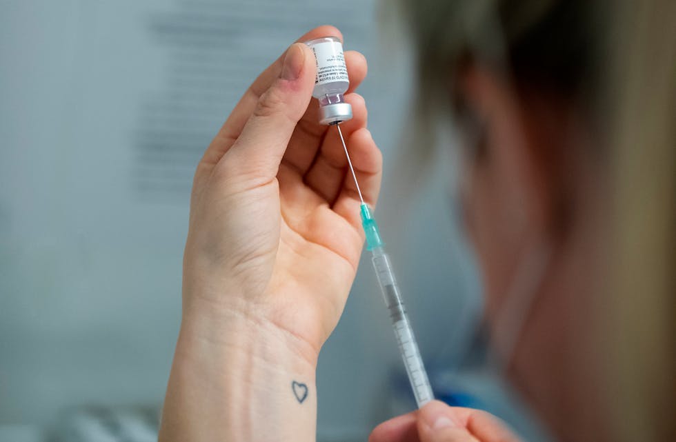 Vaksinen frå Pfizer Biontech er ein av dei som er brukt i Norge. Foto: Berit Roald / NTB / NPK