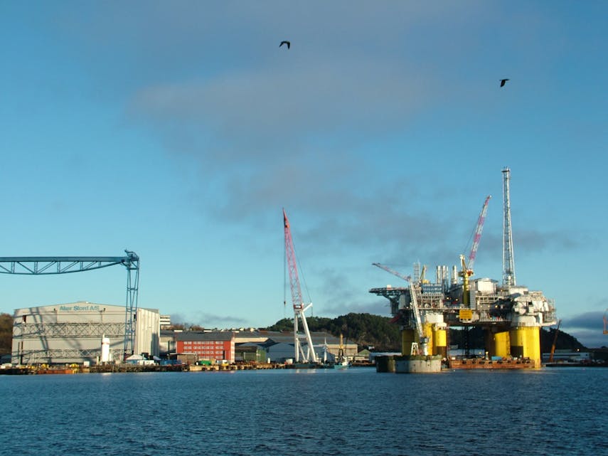 Aker Solutions på Stord skal hogge opp fleire oljeplattformer. Illustrasjonsfoto: Steinar Hystad / NPK