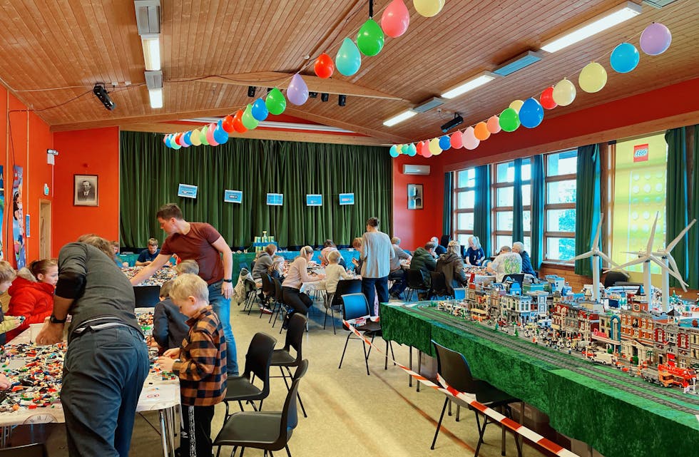 Over 200 tok turen innom Førde Samfunnshus for LegoFest 2022.
FOTO: PRIVAT
