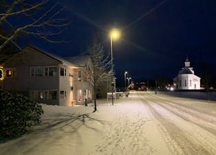 Vinterstemning i Sveio sentrum torsdag morgon.
FOTO: TORSTEIN TYSVÆR NYMOEN
