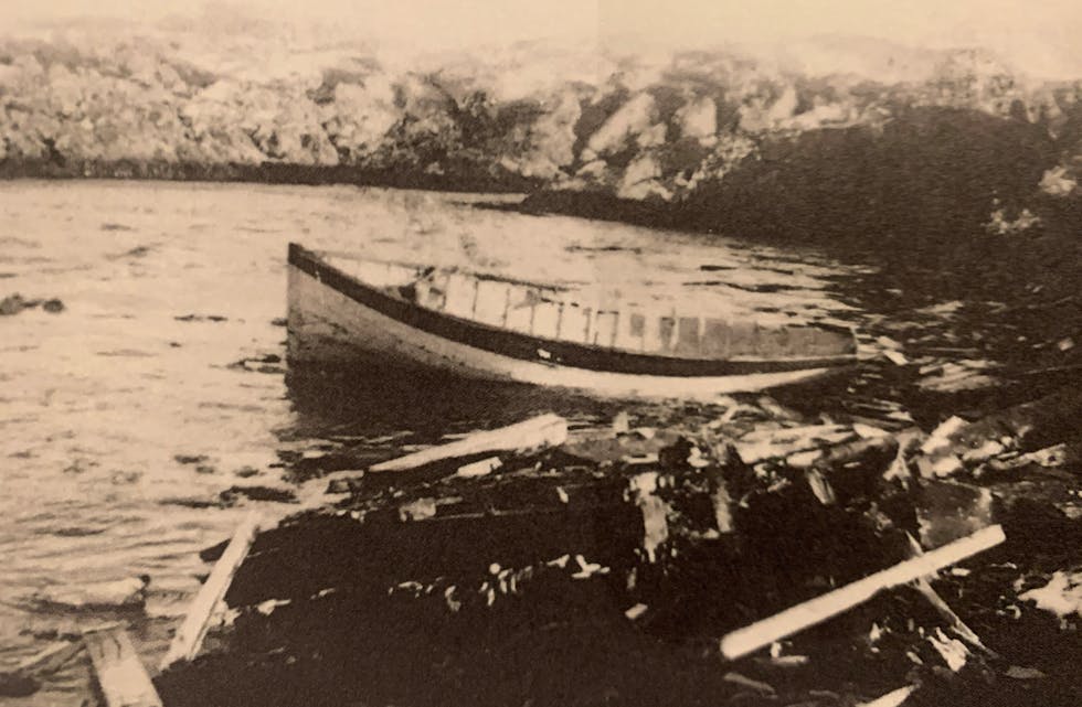 RRestane av «Føygutten», fotografert av Leonard Gjørøy om morgonen den 4. februar 1953.