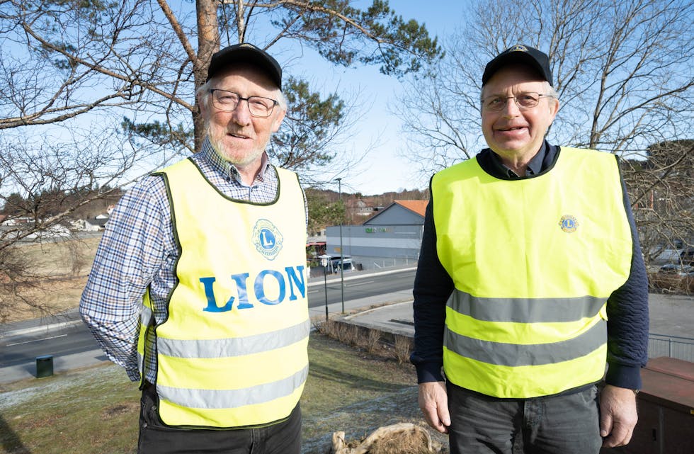 Bjørn Midteide (t.v) og Egil Lokna seier Lions klubb er svolten på både nye arrangement og medlemmar. 
FOTO: THOMAS VALLESTAD DRAGESET