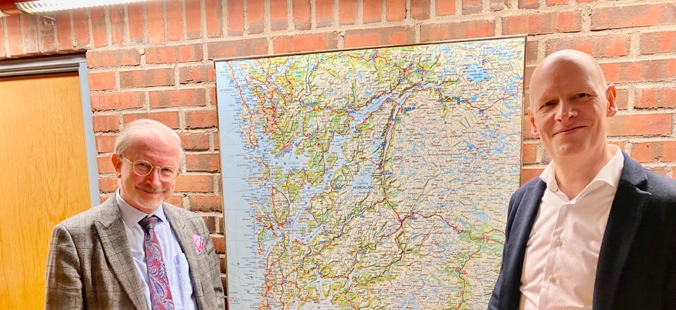  Styreleiar Petter Steen jr. (t.v.) og adm. dir. Anders Hovland vil bygga meir lag på tvers av lokasjonane i Helse Fonna-regionen. FOTO: MAGNE KYDLAND / HELSE FONNA