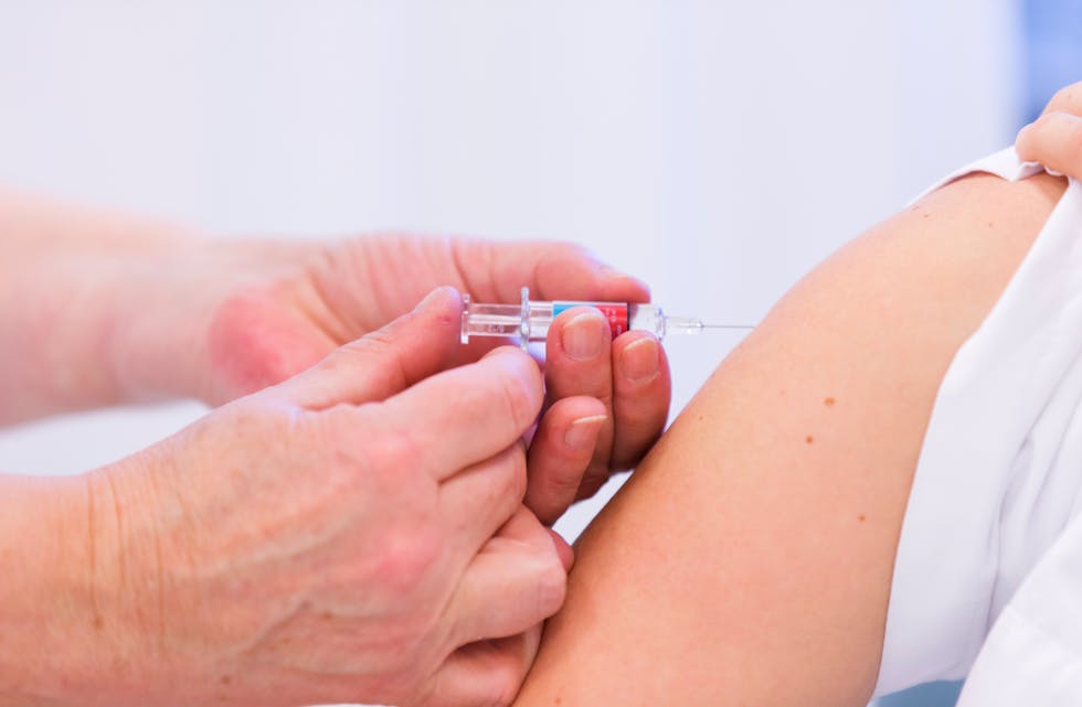 ACWY-vaksinen beskyttar mot dei meningokokkbakteriane som har vore mest vanleg blant norsk ungdom dei siste åra. Han beskyttar derimot ikkje mot meningokokkbakterien som er mest utbreidd utanfor Norden.