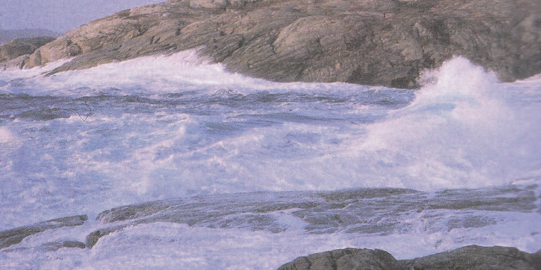 Illustrasjonen av Hovdaneset er henta frå Bygdebok for Sveio, bind 2 (1987). Fotograf er Kari Erdalsdal.