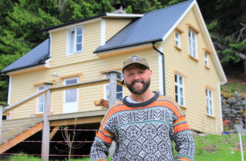Ben Ward blei noregskjendis over natta då TV-serien «Der ingen skulle tru at nokon kunne bu» blei vist i fjor. Kort tid etter kom friarbreva. Foto: Peder Skjelten / NPK