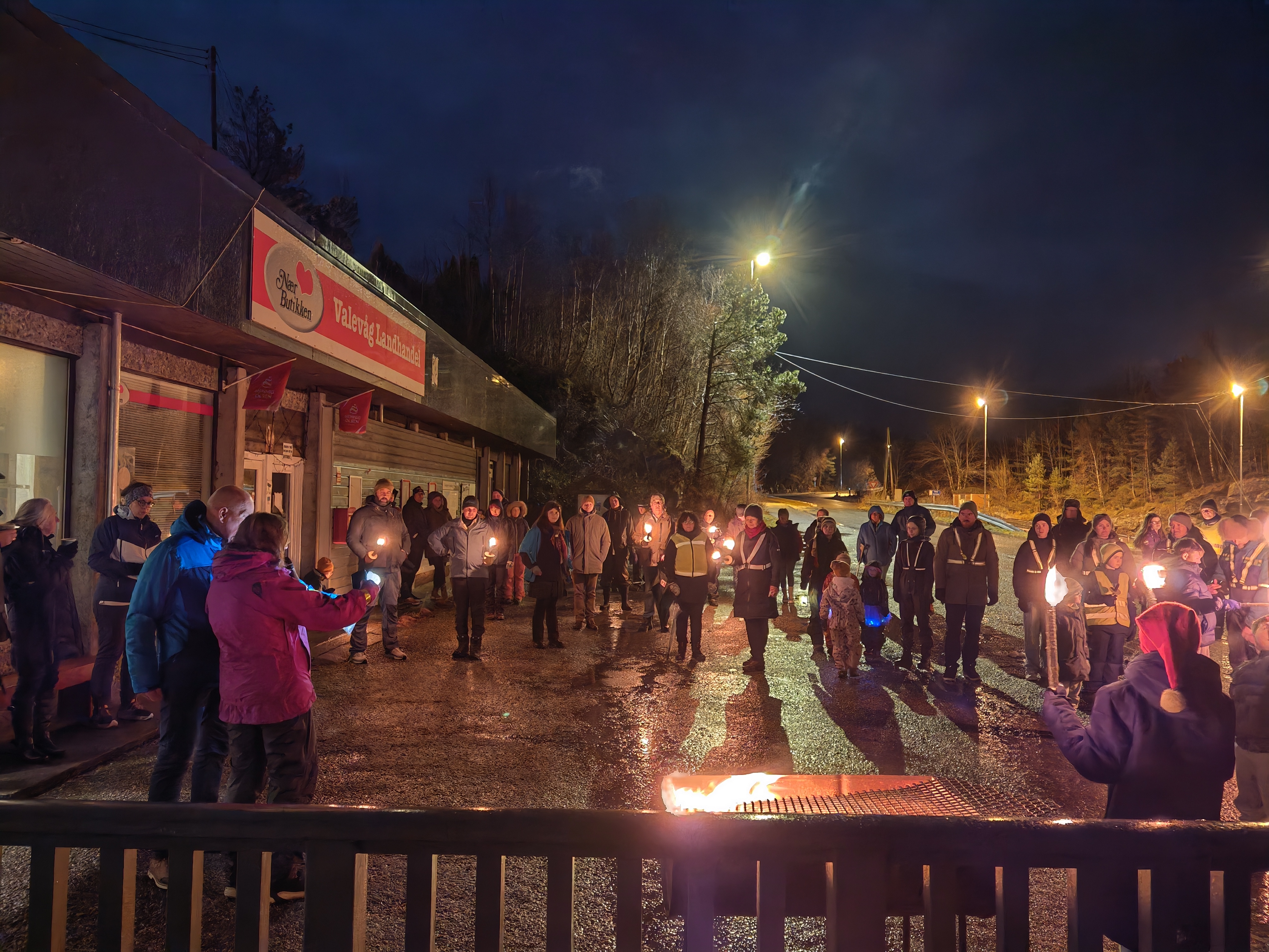 Vålevåg nyttårsaftan. Appell ved Harry Torolf Lie og Laila Vikse Lie. Foto: Tatsiana Kozel